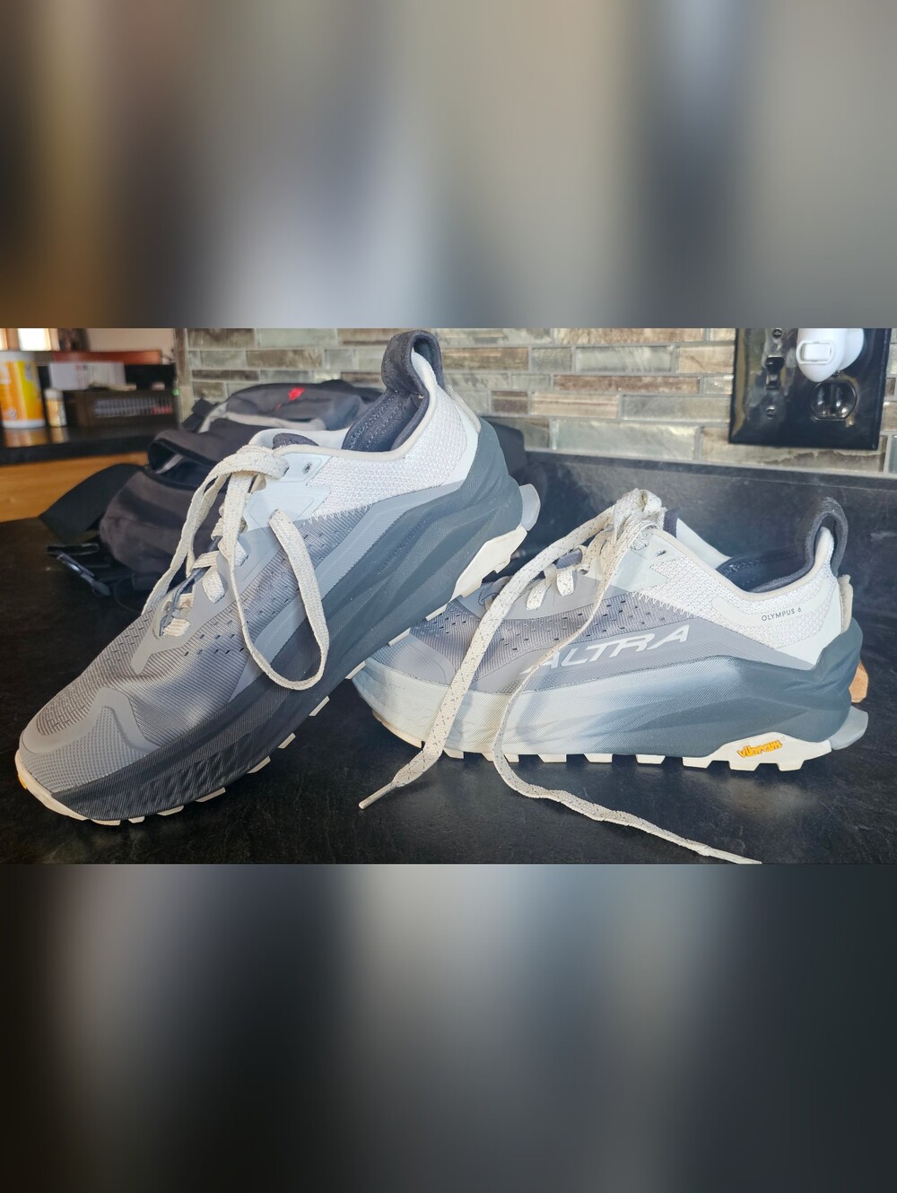 Altra Olympus 6 Sample
